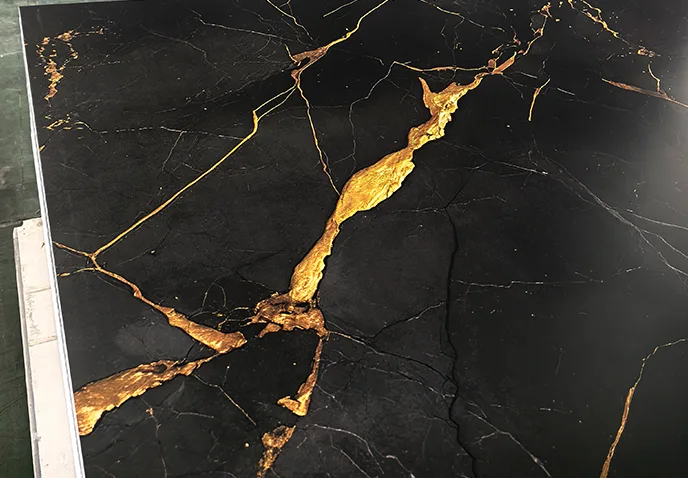 Τα πλεονεκτήματα του Carbon Crystal Wall Panel.